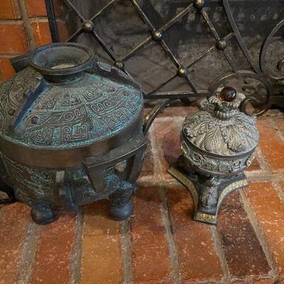 OLD ANTIQUE CHINESE BRONZE DING POTÂ 