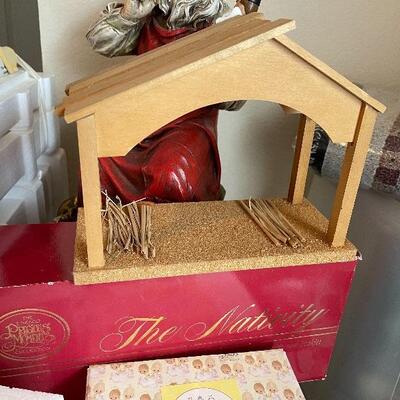 Precious moment nativity set 