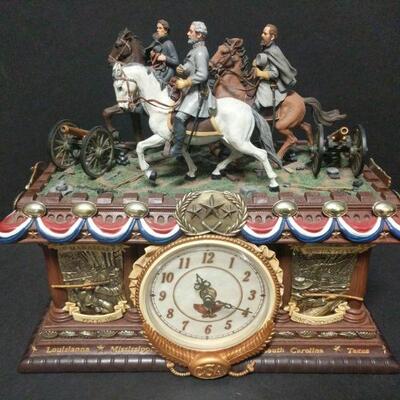 2006 Bradford Exchange Timeless Glory Mantle clock.

Limited-Edition No. A0953. Measures 13"x8"x12"....
