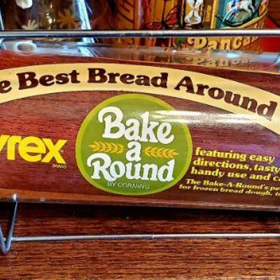 Pyrex Bake a Round