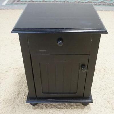 1089	ONE DRAWER, ONE DOOR STAND, 18 1/2 IN X 16 3/4 IN X 25 IN HIGH
