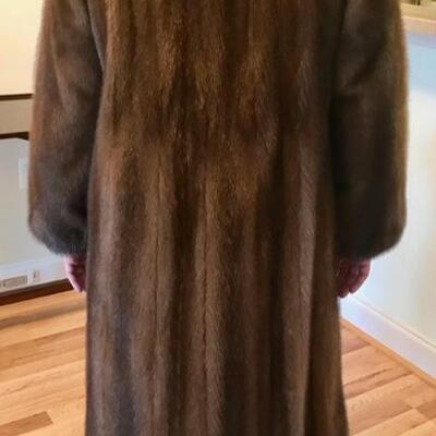 Brown size 8 mink coat $500