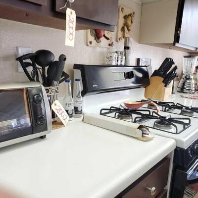 #2002 â€¢ 2002	

Kitchen utensils, Microwave oven, Blender, and more
Kitchen utensils, Microwave oven, Blender, and more