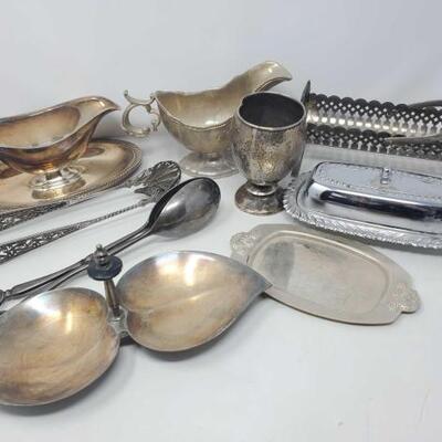 1022	

Silver Plated Dishes
Silver Plated Dishes