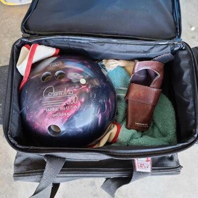 9092	

Custom Scout Reactive Bowling Ball with Rolling Bag
Custom Scout Reactive Bowling Ball with Rolling Bag