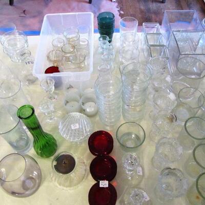 Lot's beautiful glassware!