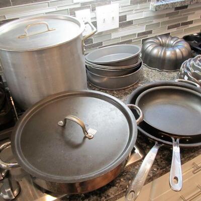 Nice Cookware & Bakeware!