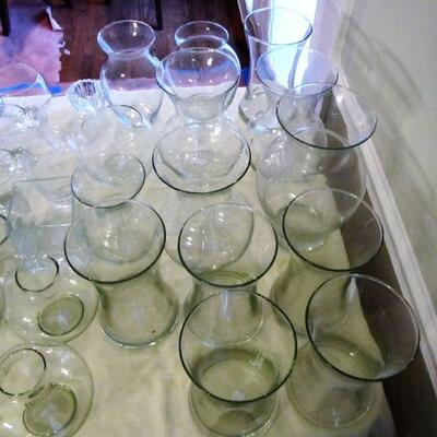 Lot's beautiful glassware!
