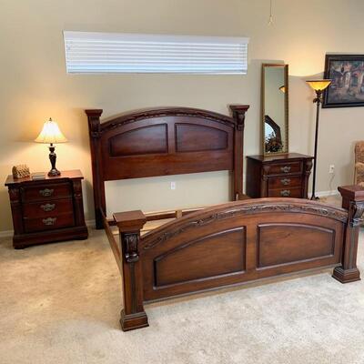 King Bedframe with matching pair of nightstands, dresser, chest of drawers