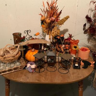 Kitchen table, holiday, Halloween, fall, Thanksgiving decor