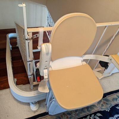 Chair lift system $950 (owner will remove for buyer)