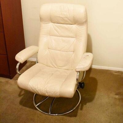 Ekornes Leather Stressless Reclining Chair