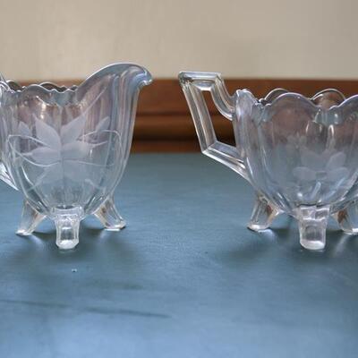 vintage Indiana glass footed creamer and sugar set