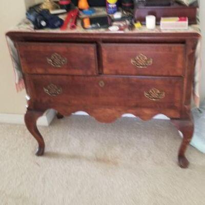 cherry finish small dressing table