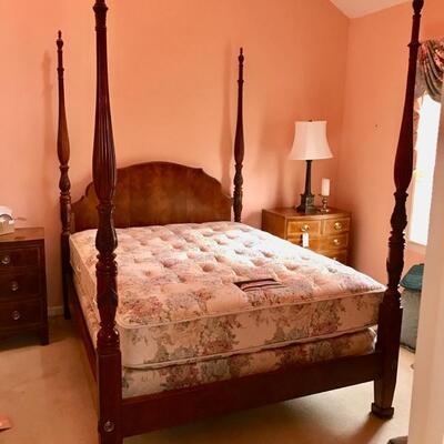 Henridon queen wheat four poster with boxspring and mattress $695