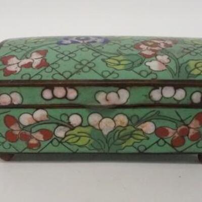 1099	CLOISONNE HINGED DOME TOP BOX, 4 1/4 IN X 3 IN X 1 3/4 IN HIGH
