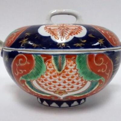 1030	ASIAN DOUBLE HANDLED COVERED BOWL, 7 IN X 5 IN HIGH
