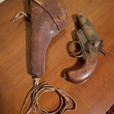 Vintage Flare Gun & Separate Belt Holster 
