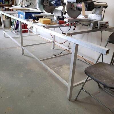 104	

Aluminum Workbench
Measures Approx: 144