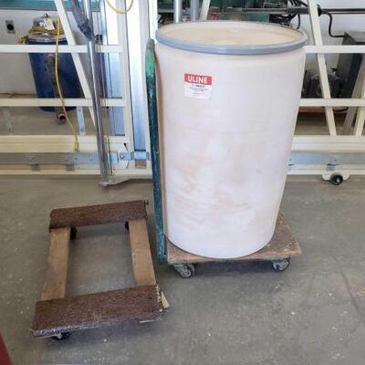 1048	

55 Gal Drum Of Saw Dust, Push Carts, And Furniture Dolly
55 Gal Drum Of Saw Dust, Push Carts, And Furniture Dolly