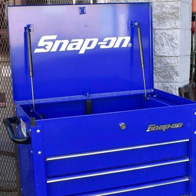 Snap On Rolling Tool Chest with Keys