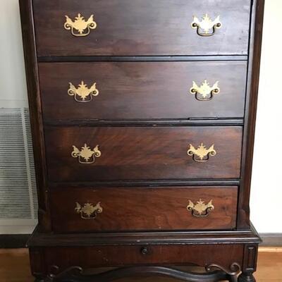 Antique desk and chest $220
26 X 16 X 44