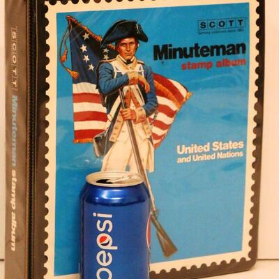 US Stamp Album w Mint Stamps
