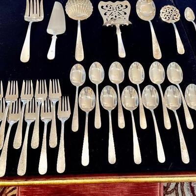 Kirk steiff sterling set old maryland Engraved 78 pieces $3,850 (Firm Price) 4,458 Grams  