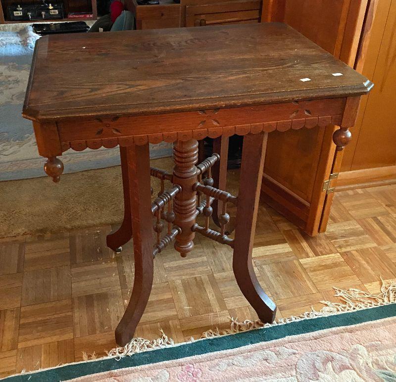 https://www.ebay.com/itm/114745638094	CT7030 Rococo Antique Accent Table Local Pickup	Auction
