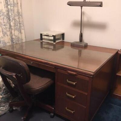 https://www.ebay.com/itm/124658553418	CT7010 Mid Century Wood XL Office Desk   Local Pickup	Auction
