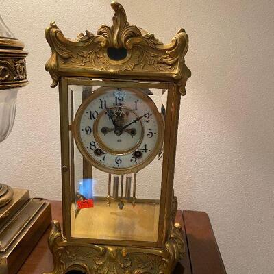 https://www.ebay.com/itm/124658248071	CT7015 JB Co USA Heavy Brass Mantel Clock Local Pickup	Auction
