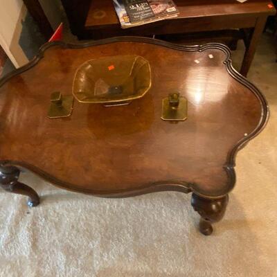 https://www.ebay.com/itm/124658533118	CT7006 Antique Wooden Coffee Table Local Pickup	Auction
