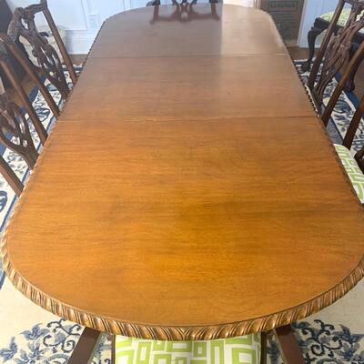 TABLE SHOWN HERE WITH 1 LEAF AT 8'
Vintage dining table with double pedestal base extends to 10' shown with 8 vintage dining chairs....