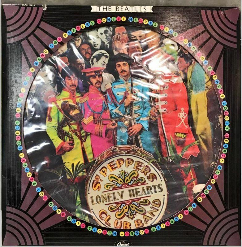 https://www.ebay.com/itm/124658530856	BM0104B THE BEATLES "SGT PEPPERS LONELY HEARTS CLUB BAND " DISC SEAX11840 LIM ED
