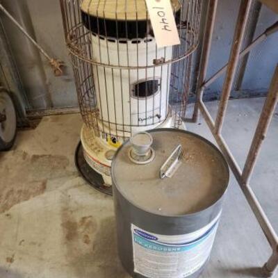 1044	

Heater & Kerosene
Dyna-Glo Heater & 5 Gallons Of Kerosene