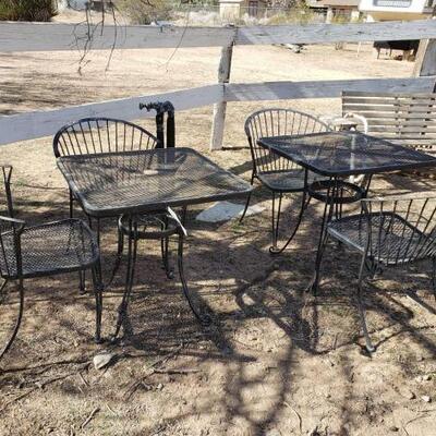 6008	

Metal Tables & Chairs
2 Metal Tables & 4 Metal Chairs. Tables Measure Approx: 28