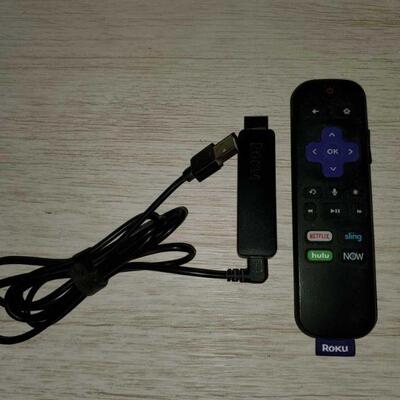 1423	

Roku TV Stick With Remote and Power Cord
Roku TV Stick With Remote and Power Cord