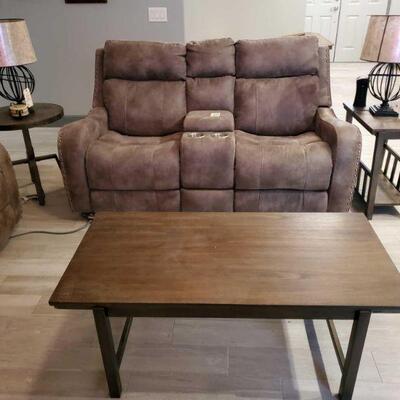 1218	

Coffee Table With 2 End Tables And 2 Lamps
Coffee Table With End Tables And 2 Lamps
