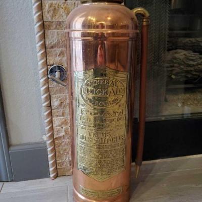 1200	

Vintage Fire Extinguisher
Vintage Fire Extinguisher