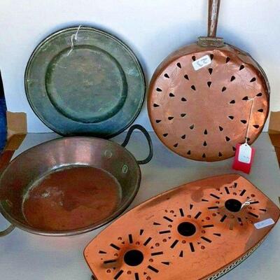 https://www.ebay.com/itm/114779788277	CC8021 LOT OF 4 COPPER METALWARE PIECES	Auction

