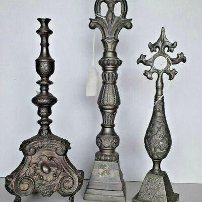 https://www.ebay.com/itm/124694836687	CC8001 LOT OF 3 METAL CANDLE HOLDERS DECORATIVE 	Auction
