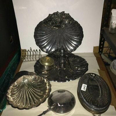https://www.ebay.com/itm/124688644107	CC7015 Lot of Silver-plate Dining ware UShip Or local pickup		Auction
