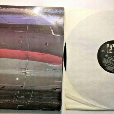 https://www.ebay.com/itm/124682487647	BM0069 PAUL MCCARTNEY 2 LPs SWCO-11593 & SO-3415 (NO COVER)		Auction
