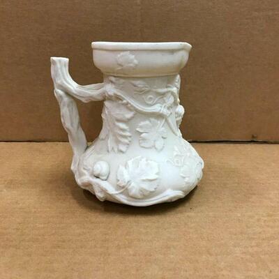 https://www.ebay.com/itm/124688653028	CC7006 Copeland 24 Bisque Small Ornamental Pitcher (Grapes, Vines, Snail)		Auction
