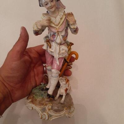 https://www.ebay.com/itm/114773410003	WRC8042 Early Italian Porcelain Figurine Uship or Local Pickup		Auction
