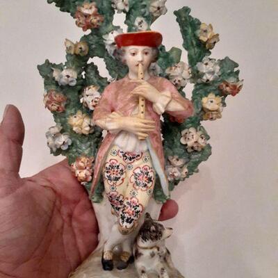https://www.ebay.com/itm/124688420652	WRC8044 Vintage Capodimonte? Porcelain Figurine  Uship or Local Pickup		Auction
