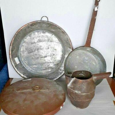 https://www.ebay.com/itm/124680457470	CC8002 LOT OF 4 ANTIQUE COPPER HOUSEHOLD ITEMS	Auction
