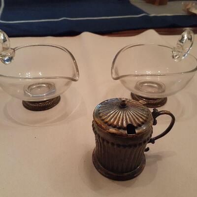 https://www.ebay.com/itm/114768411857	WRC8023 Glass and Sterling Creamer and Sugar Uship or Local Pickup		Auction
