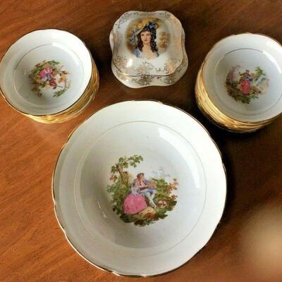 https://www.ebay.com/itm/114766166002	CC0038 FRENCH PORCELAIN FINGER BOWLS, SERVING BOWL AND BOX WITH LID 	Auction...