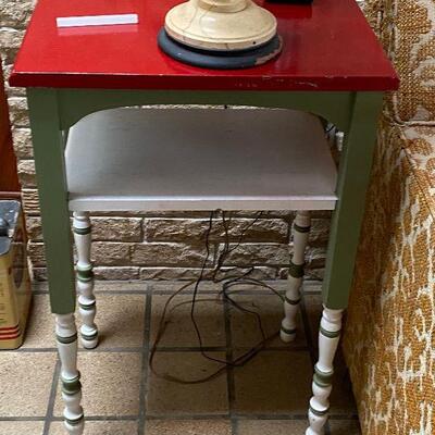 https://www.ebay.com/itm/124691269891	oR9018 Small Accent Table UShip or Local Pickup		Auction
